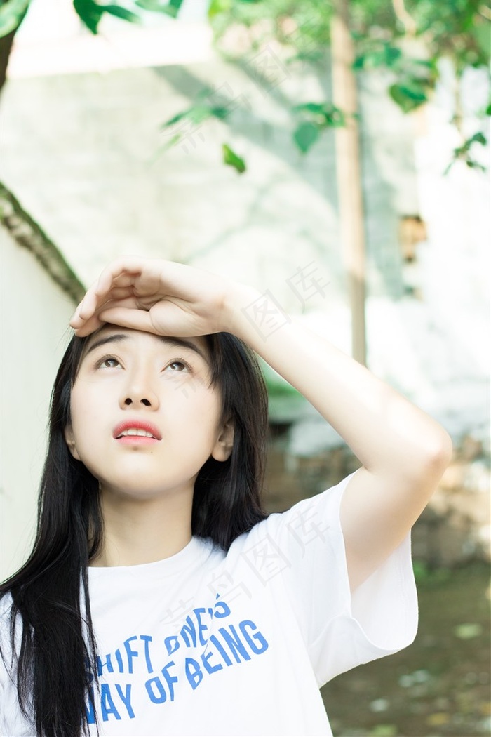 让我欣赏你迈开腿后的私密影片